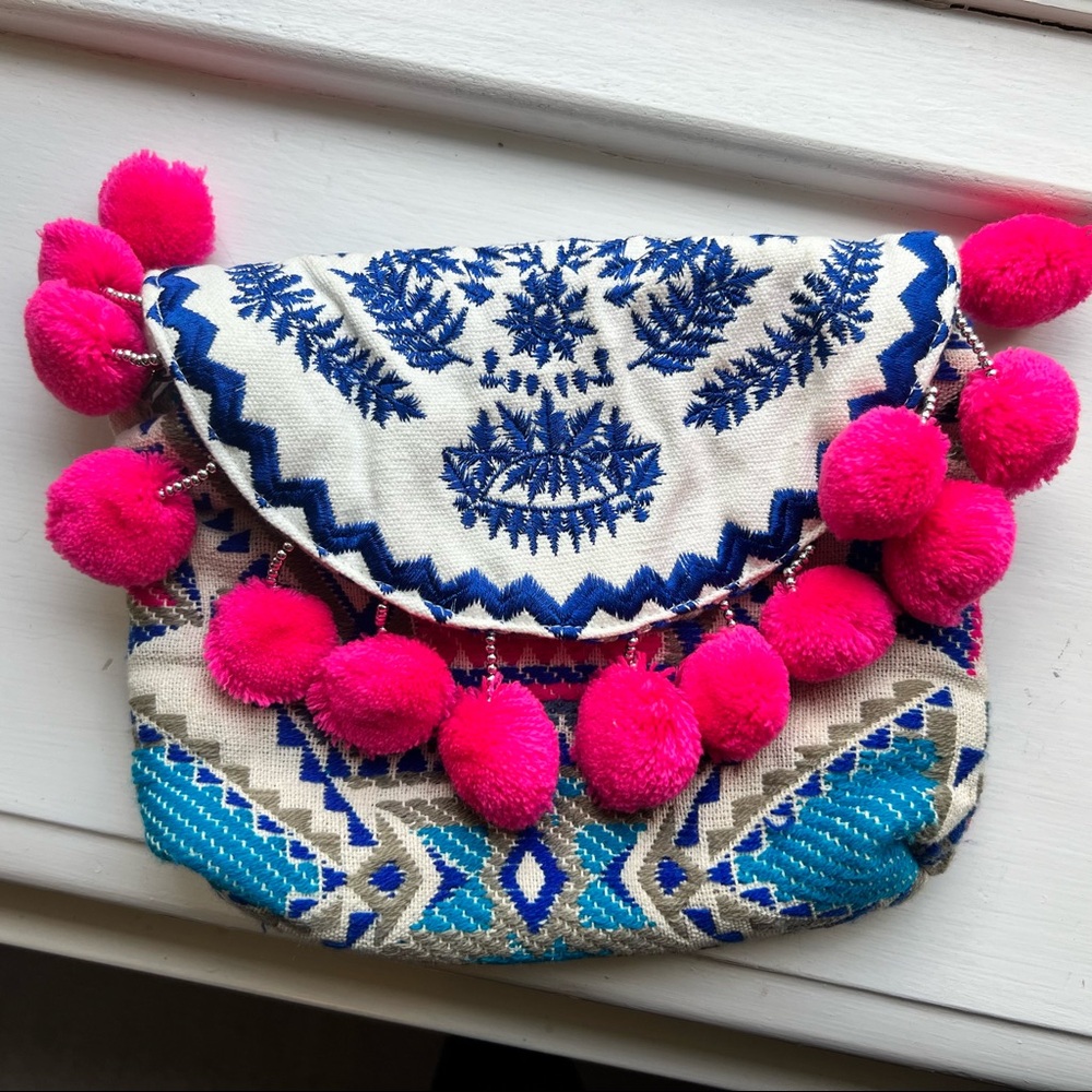Embroidered woven purse